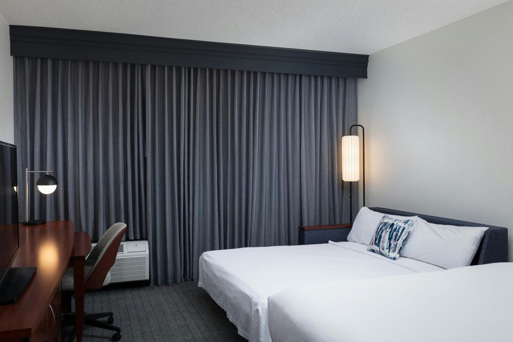 Courtyard By Marriott Denver Central Park Dış mekan fotoğraf