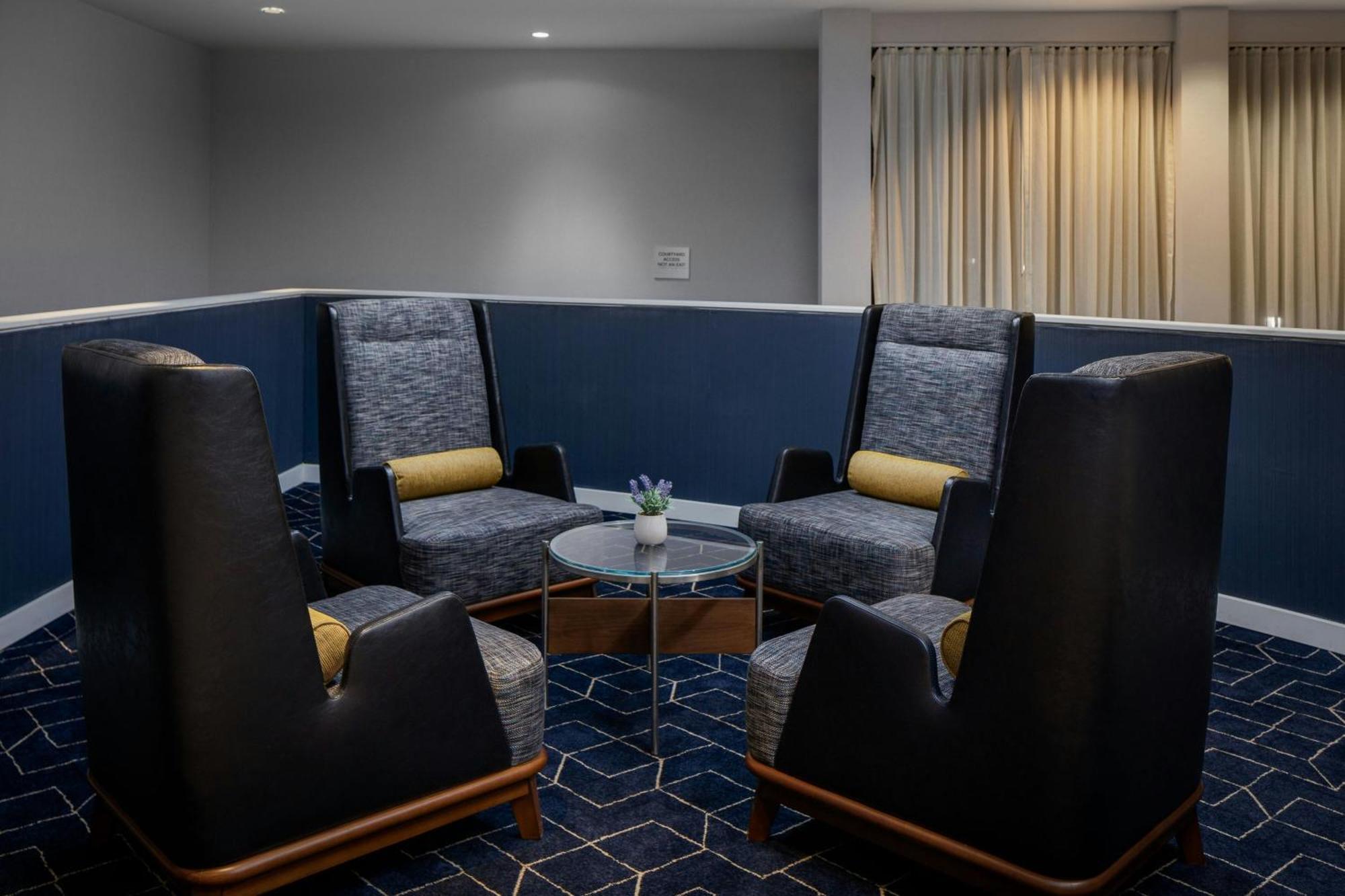 Courtyard By Marriott Denver Central Park Dış mekan fotoğraf