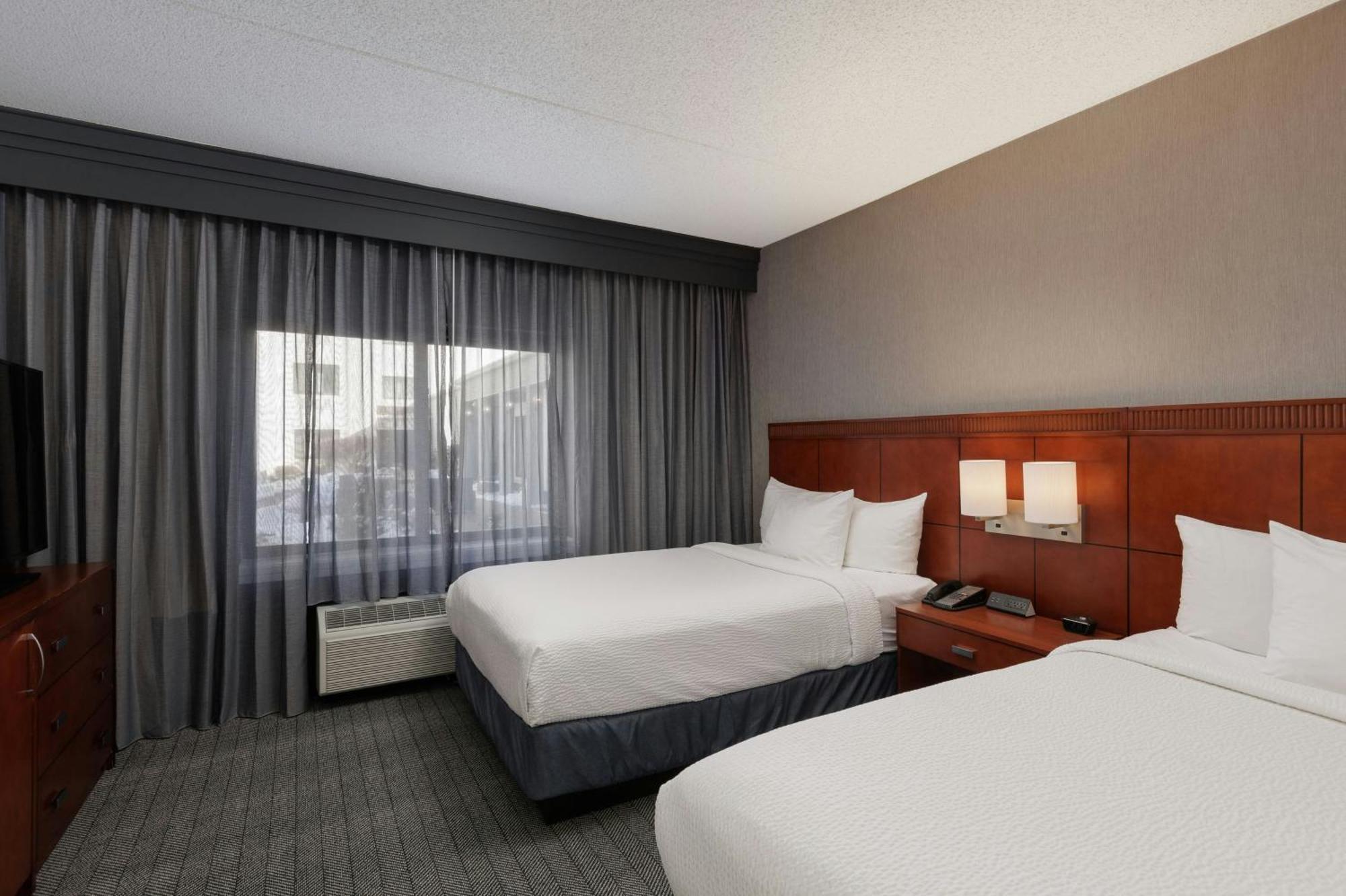Courtyard By Marriott Denver Central Park Dış mekan fotoğraf