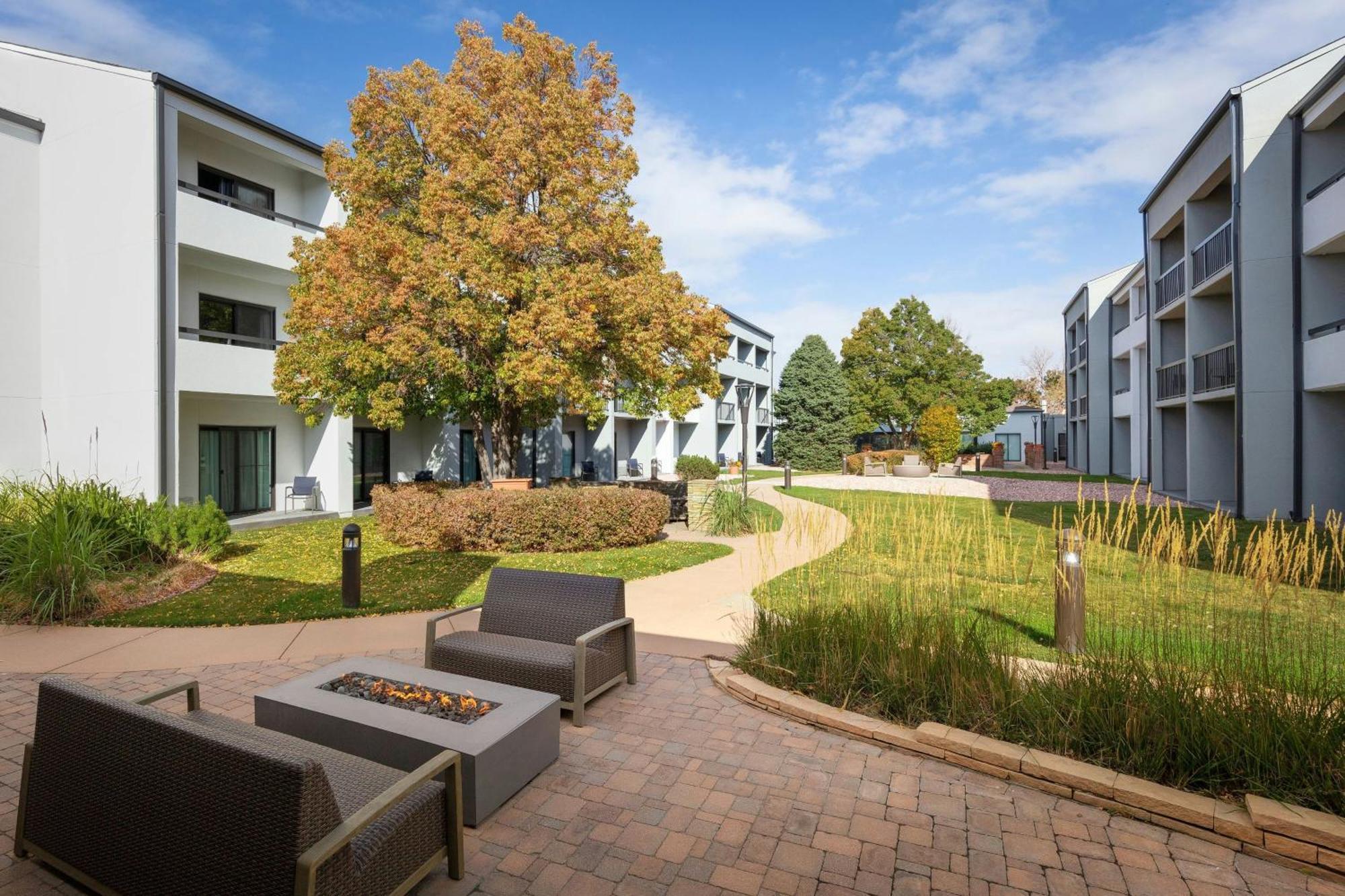 Courtyard By Marriott Denver Central Park Dış mekan fotoğraf