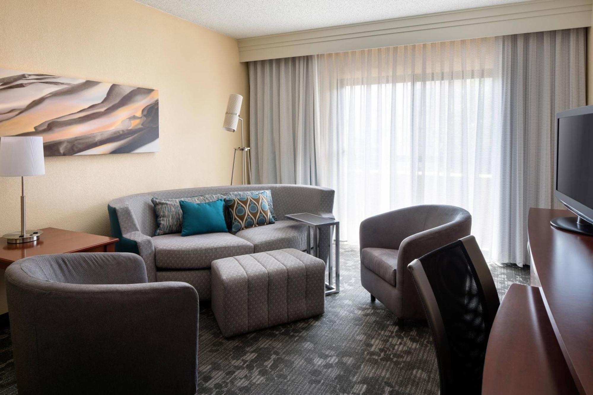 Courtyard By Marriott Denver Central Park Dış mekan fotoğraf